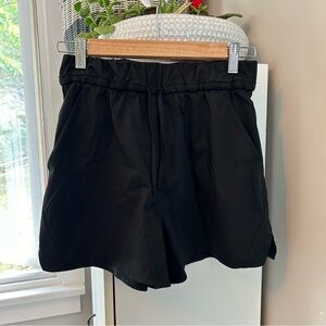 Lululemon 2024 Cinchable Waist High Rise Woven Short 3.5” Size XS